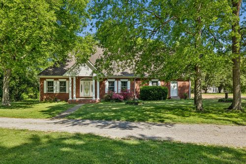 1019 Hilton Ln, Castalian Springs, TN, 37031-4520 | Card Image