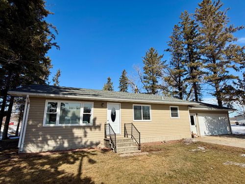 1015 3rd St Ne, Roseau, MN, 56751-1209 | Card Image