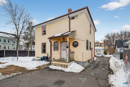 330 Hillside Ave, Hartford, CT, 06106-3825 | Card Image