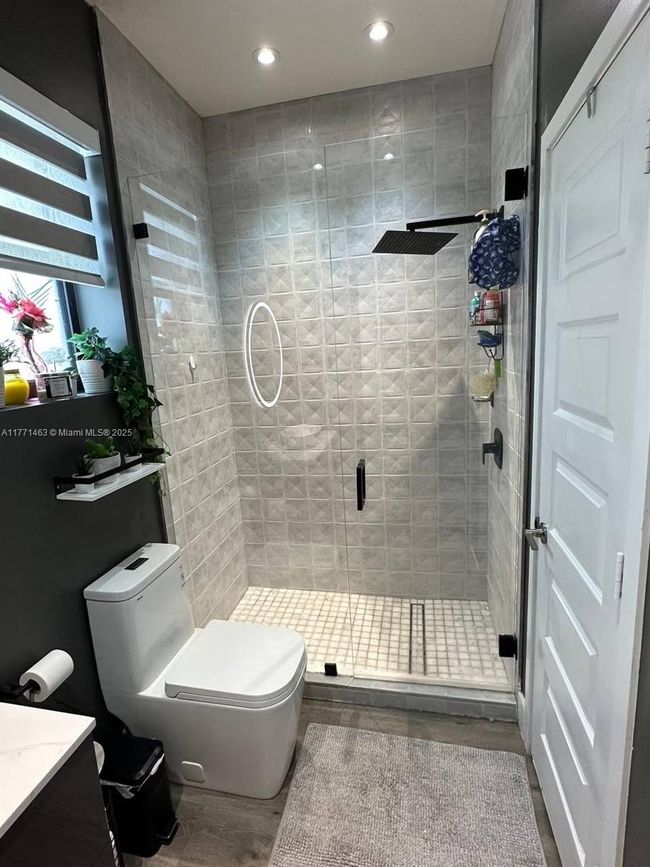 8868 Nw 161 St Ter, House other with 4 bedrooms, 3 bathrooms and null parking in Miami Lakes FL | Image 31