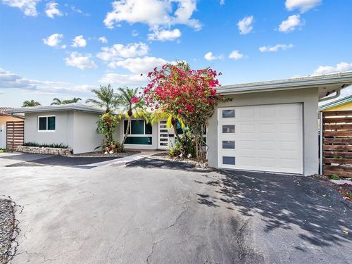 300 Se 10th St, Pompano Beach, FL, 33060-8830 | Card Image