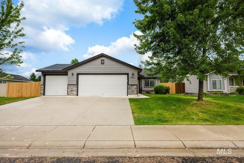 956 S Hebgon Lake Ave, Middleton, ID, 83644-5150 | Card Image
