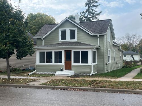 215 N Maple St, Chaska, MN, 55318-2031 | Card Image