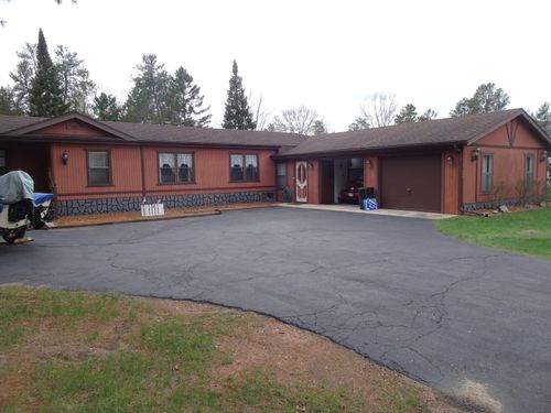 W5643 Buckhorn Dr, New Lisbon, WI, 53950-9660 | Card Image