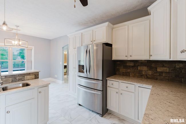 2730 Kokopelli Dr, House other with 4 bedrooms, 3 bathrooms and null parking in Marion IL | Image 31