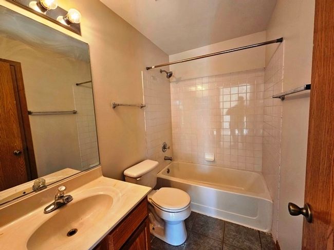 UNIT-204 - 2212 Waterleaf Ct, Condo with 2 bedrooms, 2 bathrooms and 1 parking in Naperville IL | Image 19