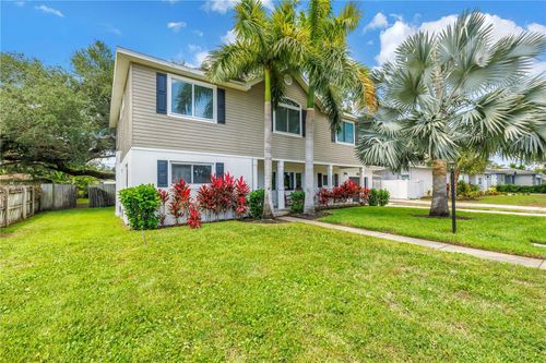 10819 Seminole Dr N, ST PETERSBURG, FL, 33708-4027 | Card Image