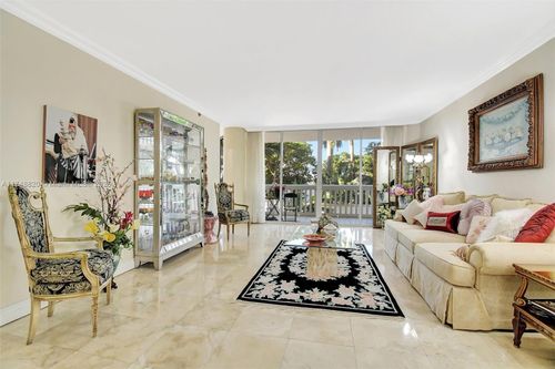 410-2000 Island Blvd, Aventura, FL, 33160 | Card Image