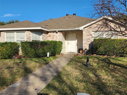 7818 Jubilant Dr, Dallas, TX, 75237-3622 | Card Image