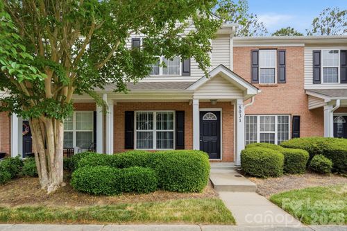 8031 Stoneham Ct, Matthews, NC, 28105-6435 | Card Image