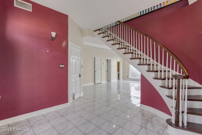 5-web-or-mls-111 Georgetown Loop-5 | Image 5