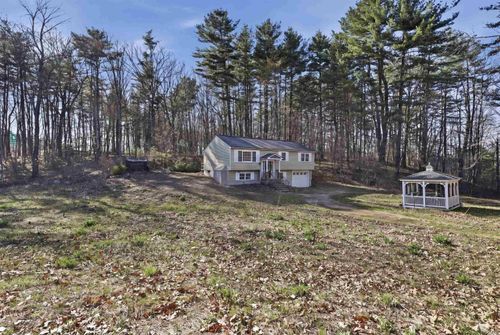 115 Fordway Extension, Derry, NH, 03038 | Card Image