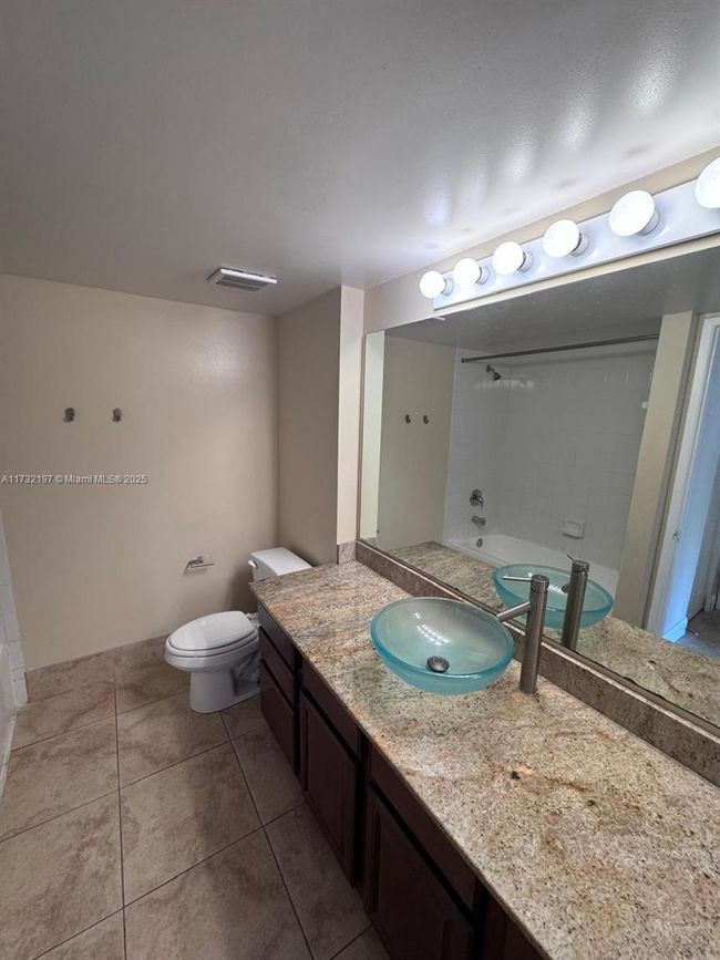 APT-316 - 2640 S University Dr, Condo with 3 bedrooms, 2 bathrooms and null parking in Davie FL | Image 24