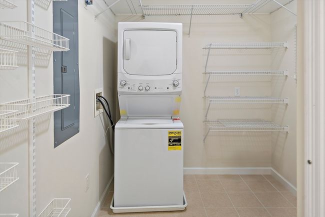 303 - 107 Clocktower Dr, Condo with 2 bedrooms, 2 bathrooms and null parking in Waltham MA | Image 16