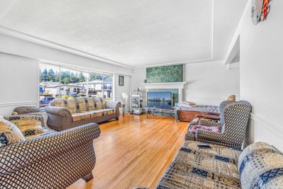 11875 98a Ave, House other with 8 bedrooms, 3 bathrooms and null parking in Surrey BC | Image 3