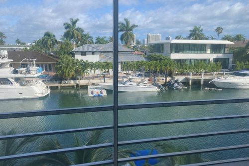 apt-3k-2935 Ne 163rd St, North Miami Beach, FL, 33160-4453 | Card Image