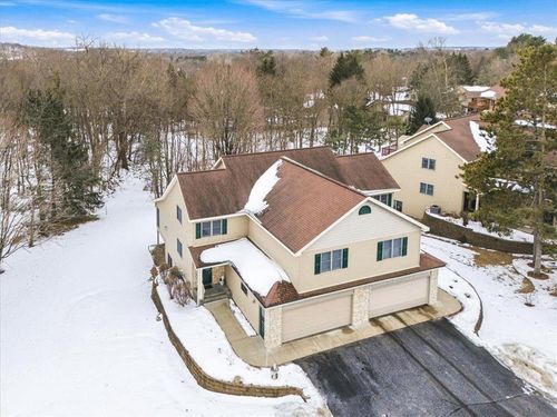 1482-1482 Riverside Dr, River Falls, WI, 54022-3248 | Card Image