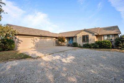 5841 Ne Kincaid Rd, House other with 2 bedrooms, 3 bathrooms and null parking in Topeka KS | Image 2