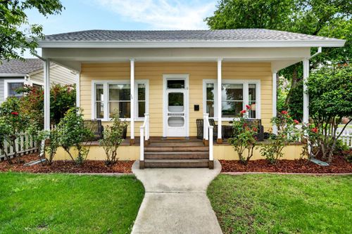 923 3rd St, Davis, CA, 95616-4202 | Card Image