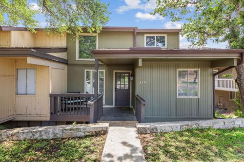 319 Venture Blvd S, Lago Vista, TX, 78645-8555 | Card Image