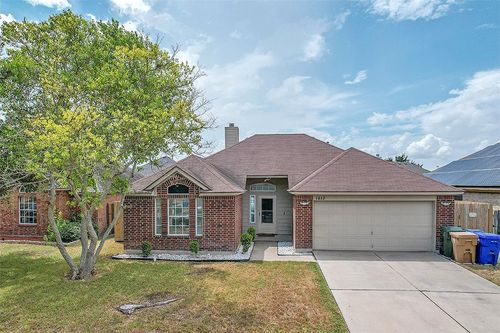 1813 Spanish Trl, Corpus Christi, TX, 78410-1304 | Card Image