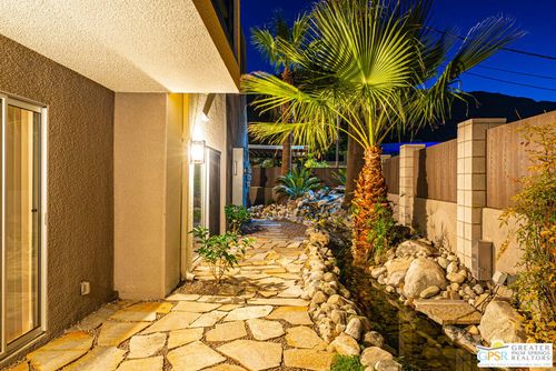 104-588 E San Lorenzo Rd, Palm Springs, CA, 92264-8108 | Card Image