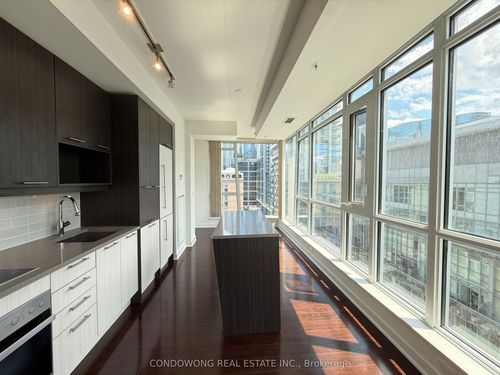 1504-30 Nelson St, Toronto, ON, M5V0H5 | Card Image