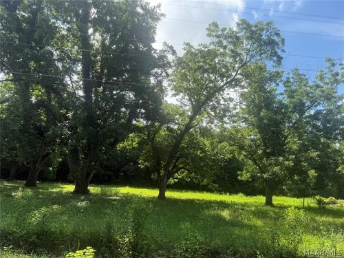 3935 Hayneville Rd, Montgomery, AL, 36108-4208 | Card Image
