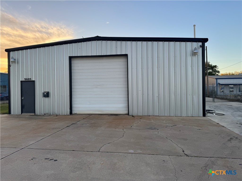 9605 N Navarro St, Victoria, TX 77904