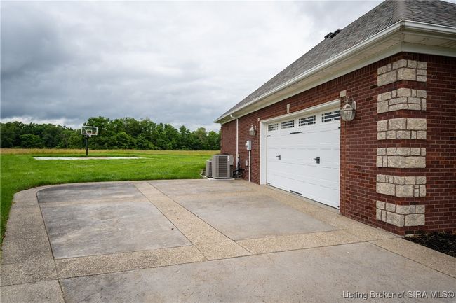 1846 Hazeltine Way, Home with 5 bedrooms, 4 bathrooms and null parking in Henryville IN | Image 46