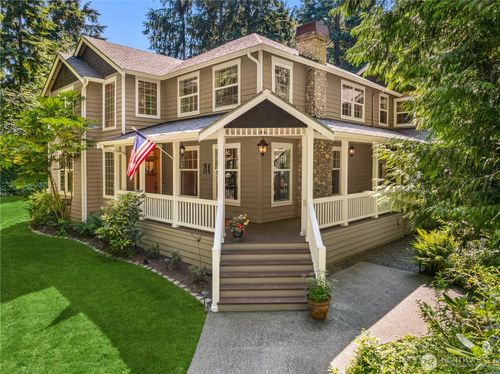 19808 Yew Way, Snohomish, WA, 98296-8145 | Card Image