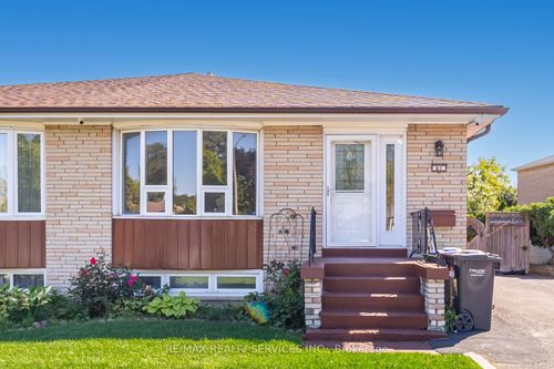 61 Avondale Blvd, Brampton, ON, L6T1H1 | Card Image