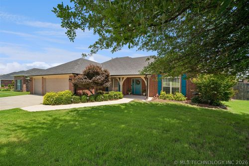 1122 Arbor Dr, Bartlesville, OK, 74006-7814 | Card Image