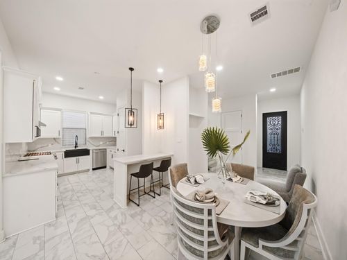 a-2416 Sumpter St, Houston, TX, 77026-6846 | Card Image