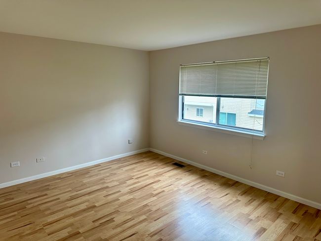 227 Wellington Cir, Townhouse with 2 bedrooms, 2 bathrooms and 1 parking in Gurnee IL | Image 27