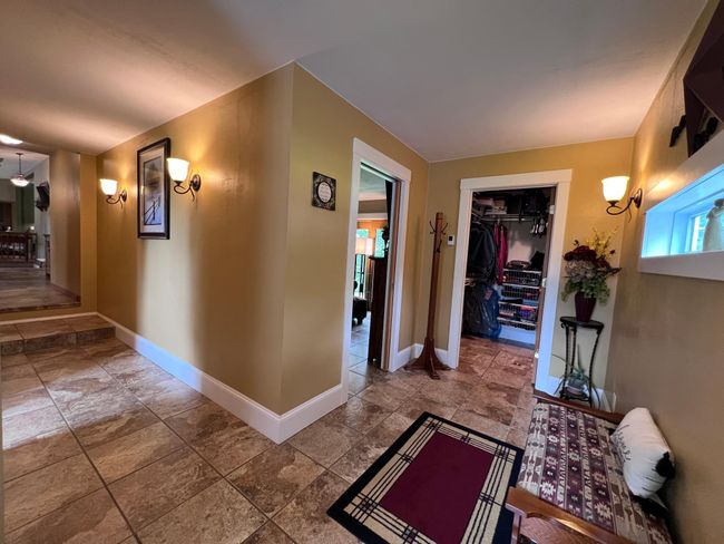 Back entry | Image 11