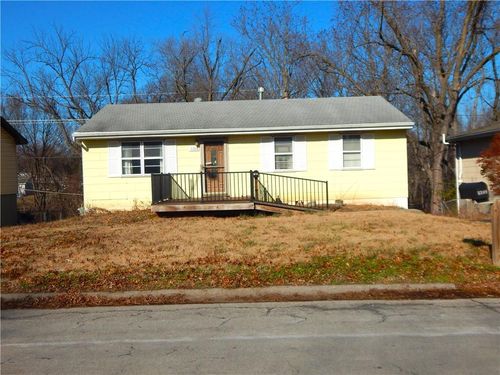 5308 Ne 59th Ter, Kansas City, MO, 64119-2418 | Card Image