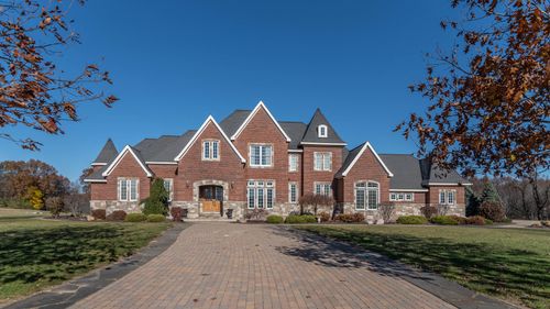 740 Greystone Dr, Chelsea, MI, 48118-8201 | Card Image