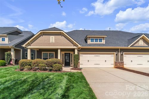111 Canter Ln, Mooresville, NC, 28115-8121 | Card Image
