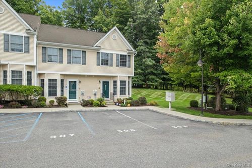307 Alexandra Ct, Carmel, NY, 10512-4620 | Card Image