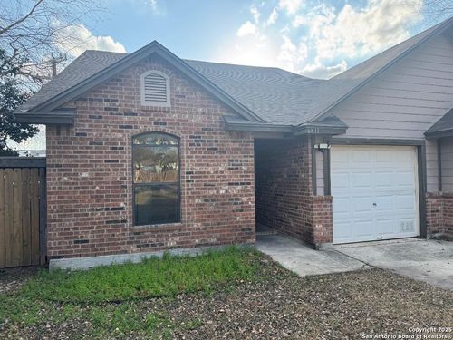 6811 John Marshall St, San Antonio, TX, 78240-2925 | Card Image