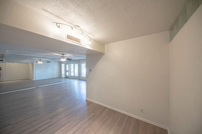 APT-21 - 2100 W Wadley Ave, Condo with 3 bedrooms, 3 bathrooms and 1 parking in Midland TX | Image 11