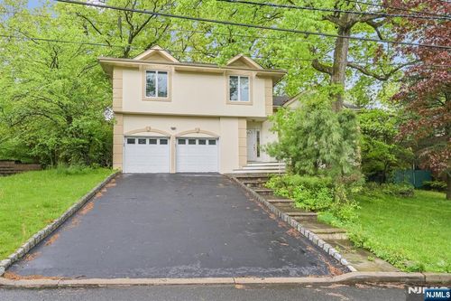 56 Toni Dr, Englewood Cliffs, NJ, 07632-1741 | Card Image