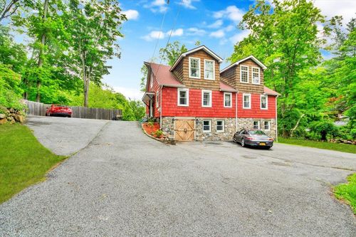 161 Goldens Bridge Rd, Katonah, NY, 10536-3450 | Card Image