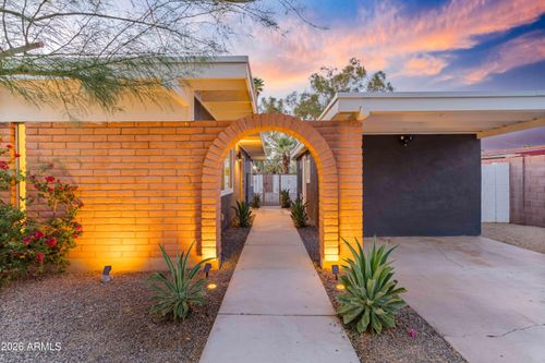 3728 E Sunnyside Dr, Phoenix, AZ, 85028-1411 | Card Image