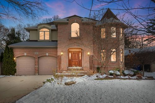420 Pine Manor Dr, Wilmette, IL, 60091-2364 | Card Image