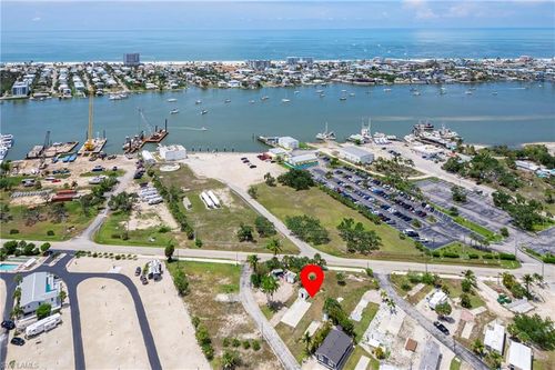 47 Oyster Bay Ln, FORT MYERS BEACH, FL, 33931-2939 | Card Image