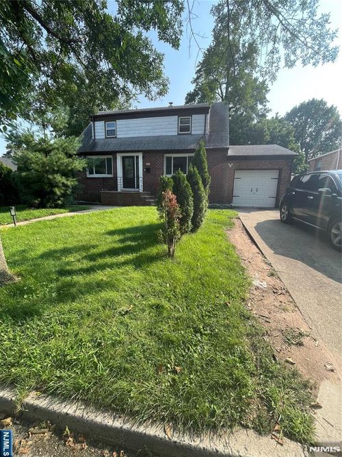80 Circle Dr, Teaneck, NJ, 07666-5939 | Card Image