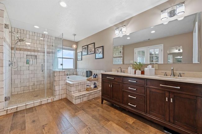 11320 Cedar Gully Rd, House other with 3 bedrooms, 2 bathrooms and 3 parking in Beach City TX | Image 13