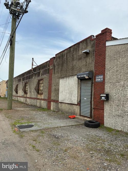 250 Mechanic St, Camden, NJ, 08104-1040 | Card Image